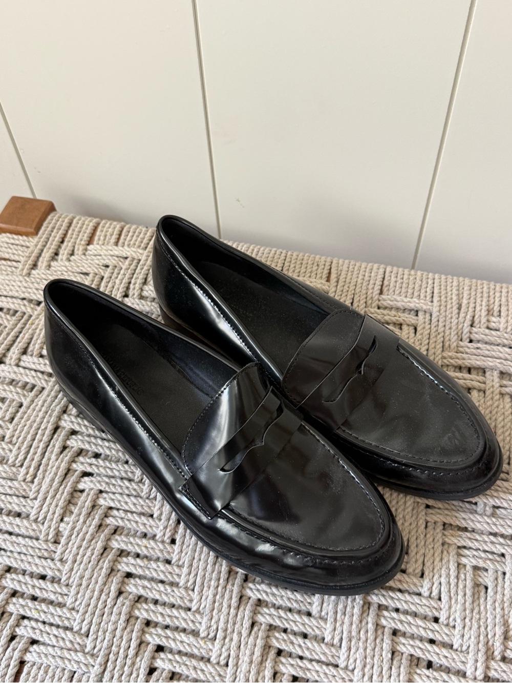 Banana Republic Women’s Classic Black Penny Loafers